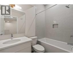 212 Sovereign Common Sw, Calgary, AB T3C3Y3 Photo 28