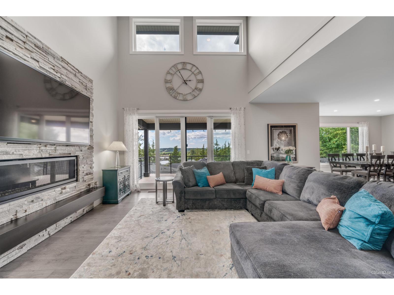 Photo of 39 4295 OLD CLAYBURN ROAD 21