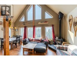 15 Falcon Drive, Oliver, BC  Photo 11