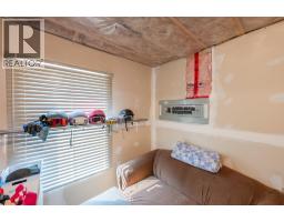 15 Falcon Drive, Oliver, BC  Photo 30