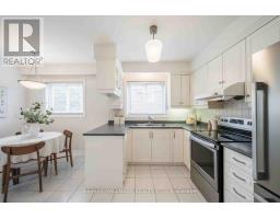 65 Baroness Crescent, Toronto, ON M2J3K4 Photo 10