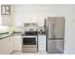 65 Baroness Crescent, Toronto, ON M2J3K4 Photo 12