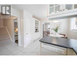 65 Baroness Crescent, Toronto, ON M2J3K4 Photo 13