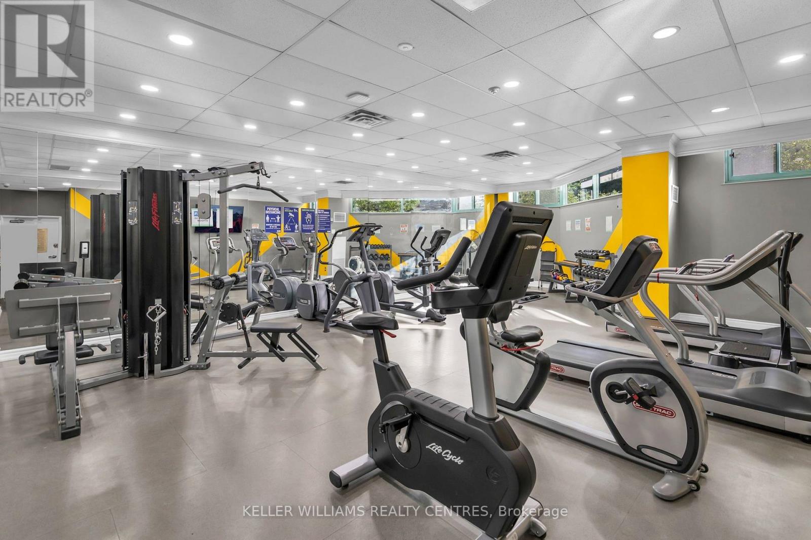 #204 7905 BAYVIEW AVENUE - 24