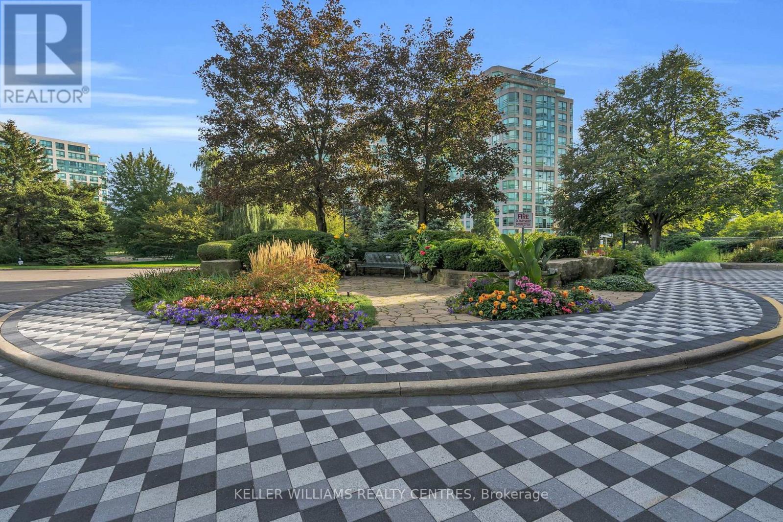 #204 7905 BAYVIEW AVENUE - 39