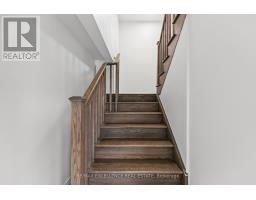 Bedroom 3 - 454 Remembrance Road, Brampton, ON L7A5E2 Photo 6