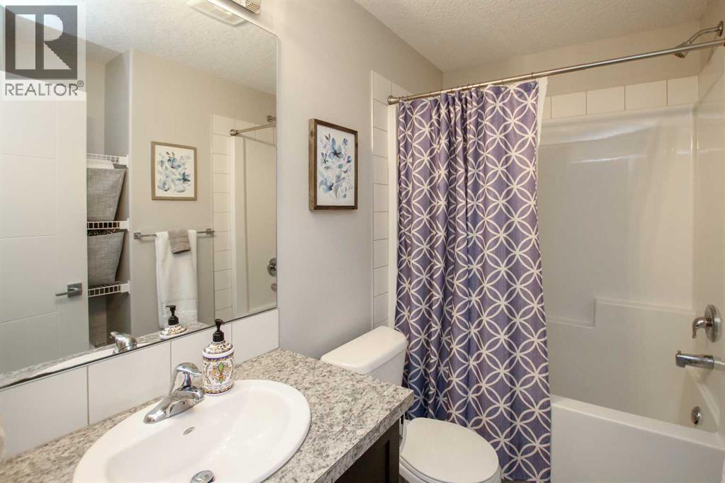 Listing photo – 338 Spruce Street, Springbrook