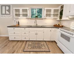 176 Maritime Road, Kawartha Lakes, ON K0M2B0 Photo 9