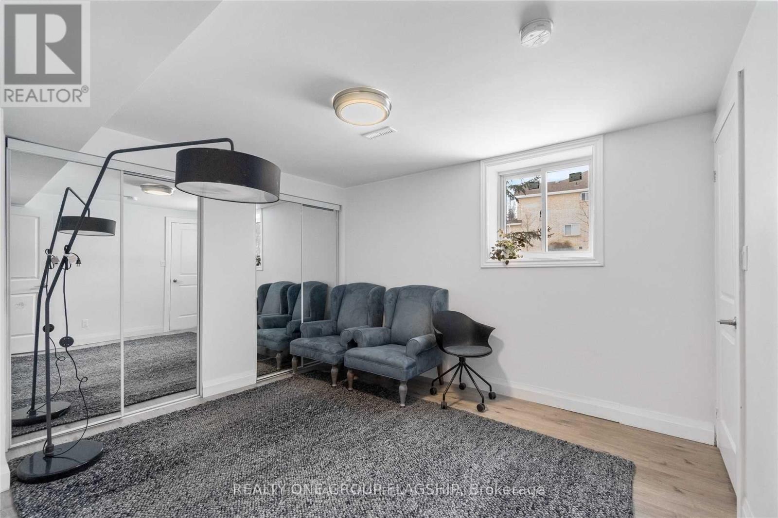 355 CARRUTHERS AVENUE, Newmarket (Summerhill Estates) — photo 4