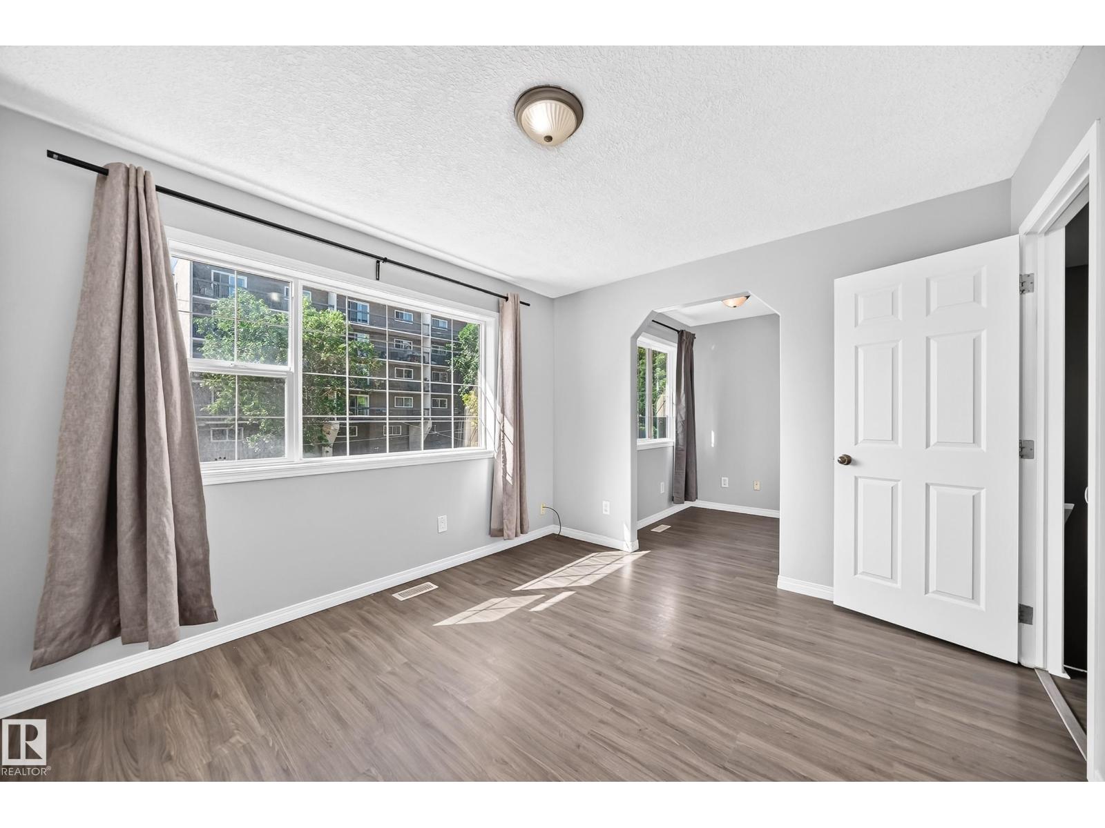 9333 103a AV NW - 30