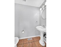 9333 103a Av Nw, Edmonton, AB T5H0H3 Photo 19
