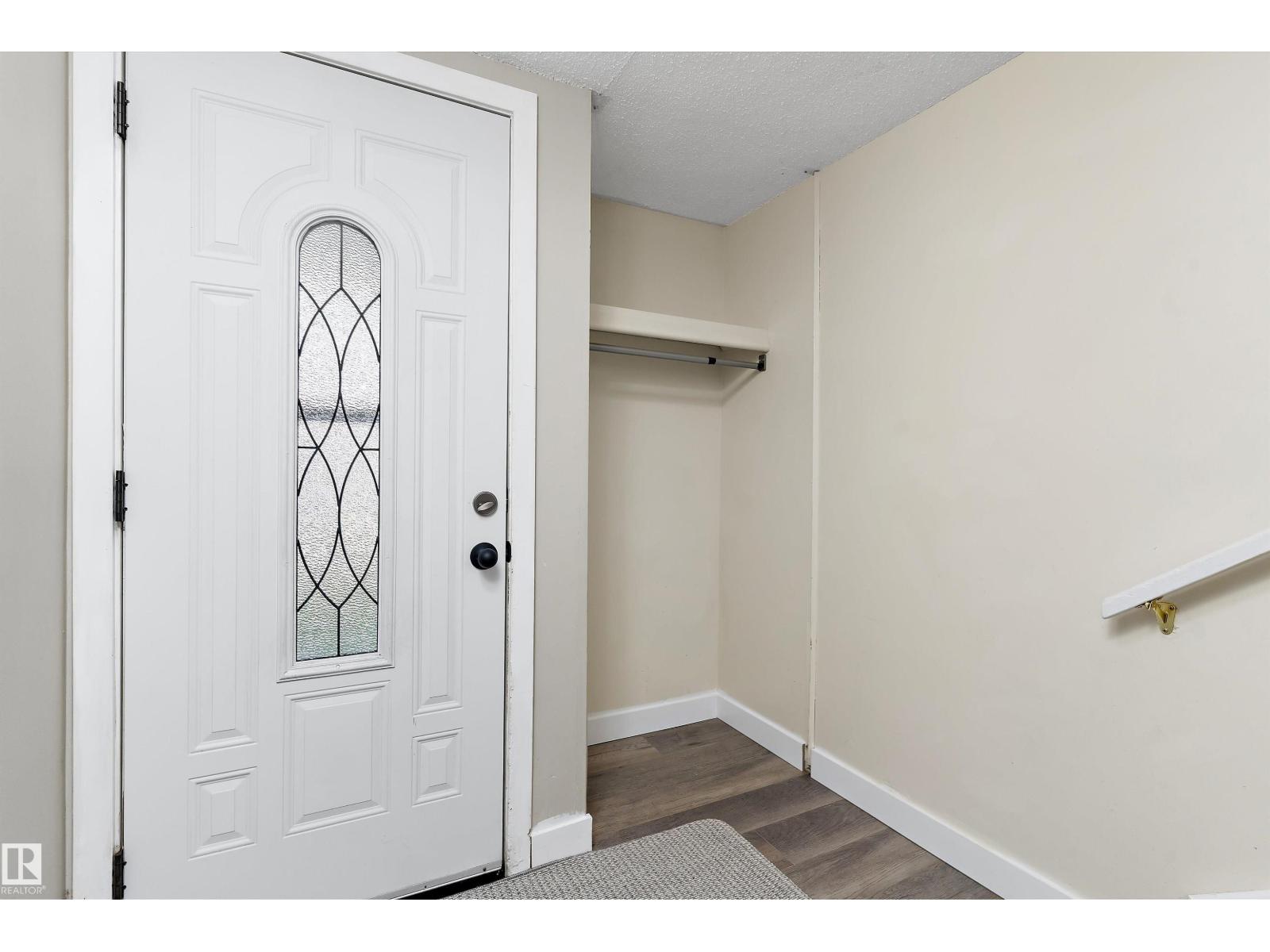 899 Abbotsfield Road NW, Abbottsfield — photo 3 of 29: Property photo