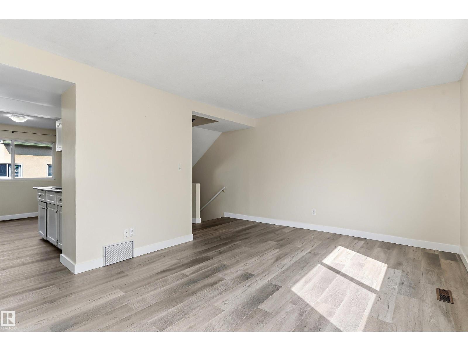 899 Abbotsfield RD NW - 6