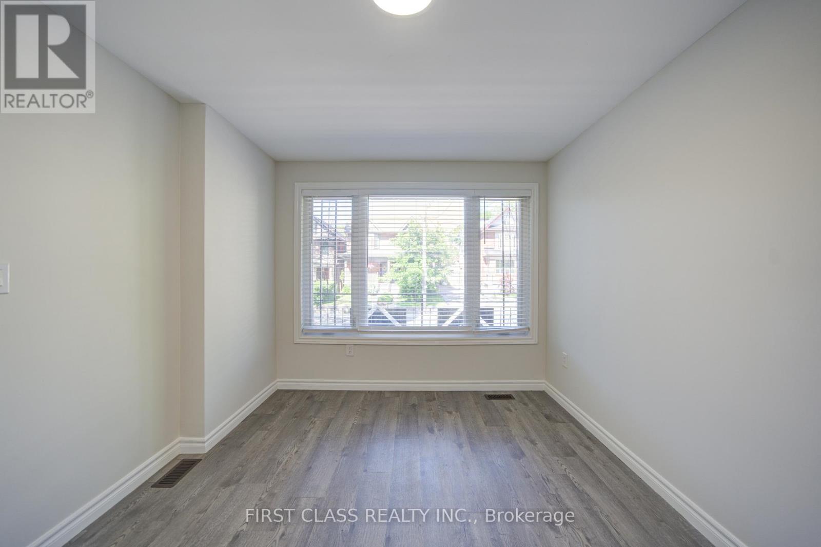427 LESLIE STREET, Toronto (South Riverdale) — photo 5