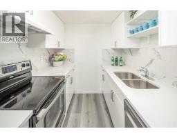 49, 1055 72 Avenue NW - photo 1