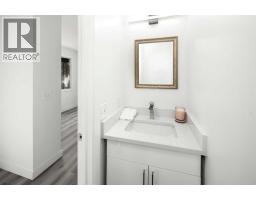 49, 1055 72 Avenue NW - photo 11
