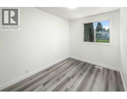 49, 1055 72 Avenue NW - photo 14