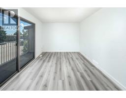 49, 1055 72 Avenue NW - photo 3