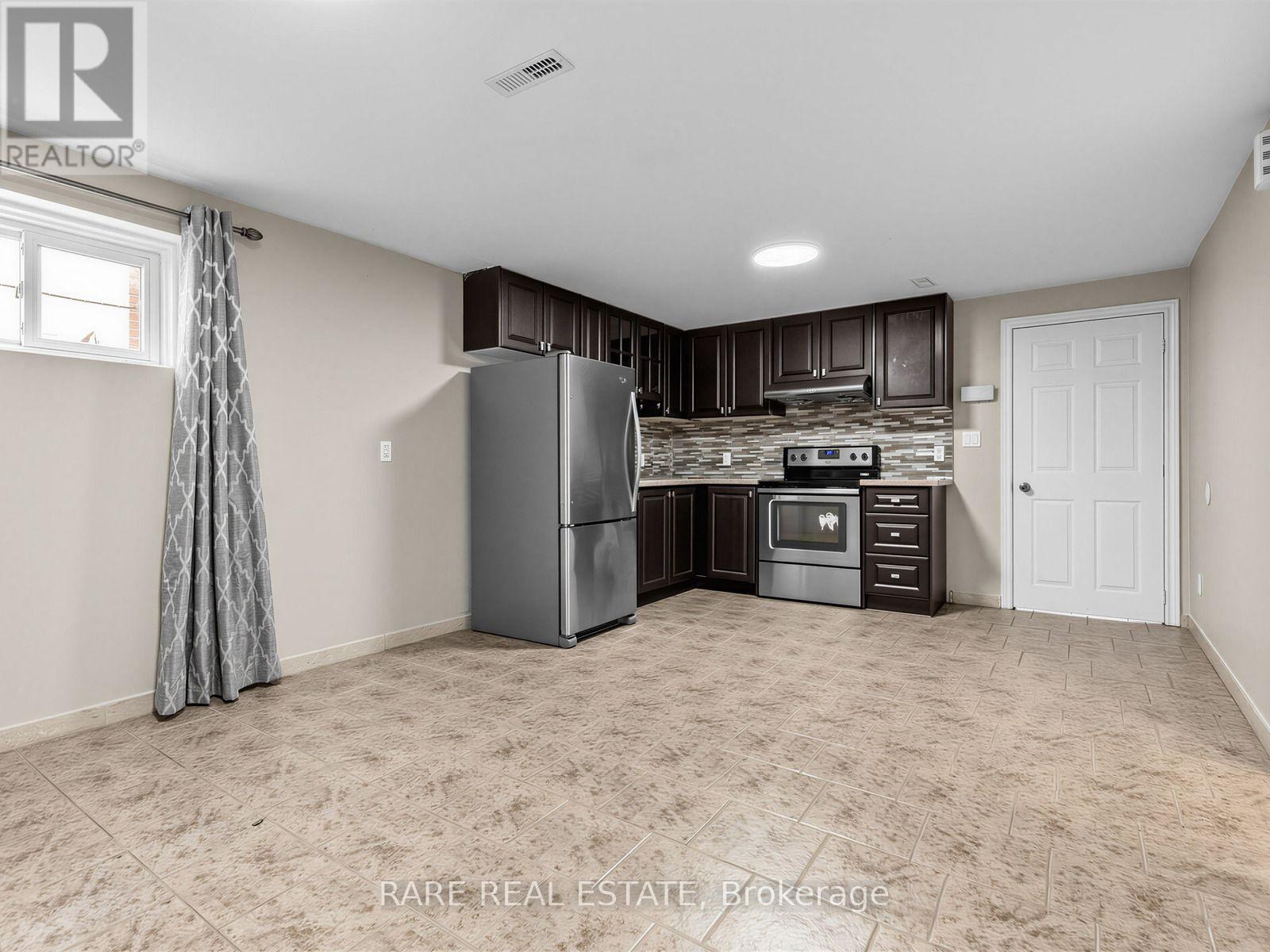 4 HISEY [BASEMENT] CRESCENT, Toronto (Black Creek) — photo 7