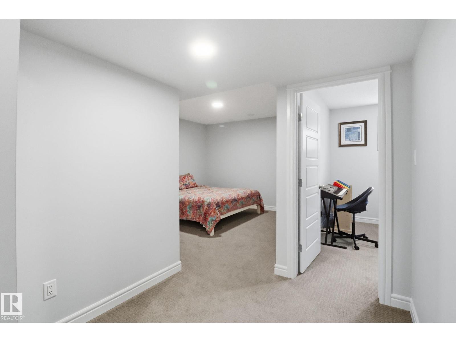 812 176 Street SW, Windermere — photo 20 of 30: Property photo