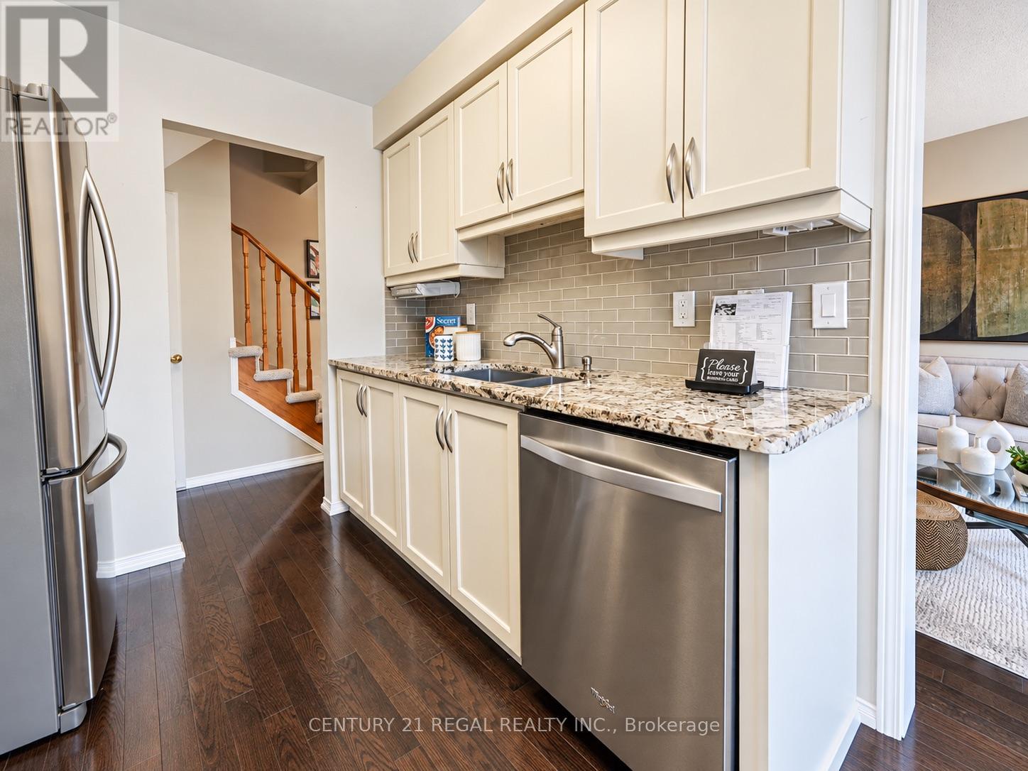46 BLACKSMITH LANE, Whitby (Williamsburg) — photo 11