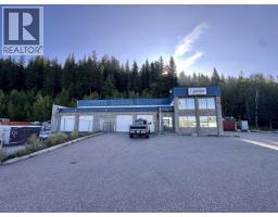 Living room of 5500 CONTINENTAL WAY · Prince George, BC