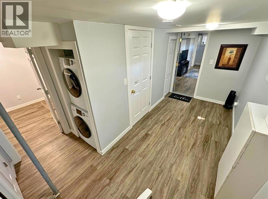 Listing photo – 5548 44 Avenue, Red Deer