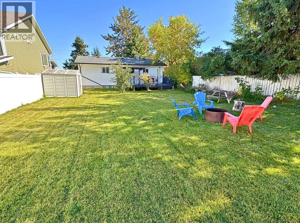 Listing photo – 5548 44 Avenue, Red Deer