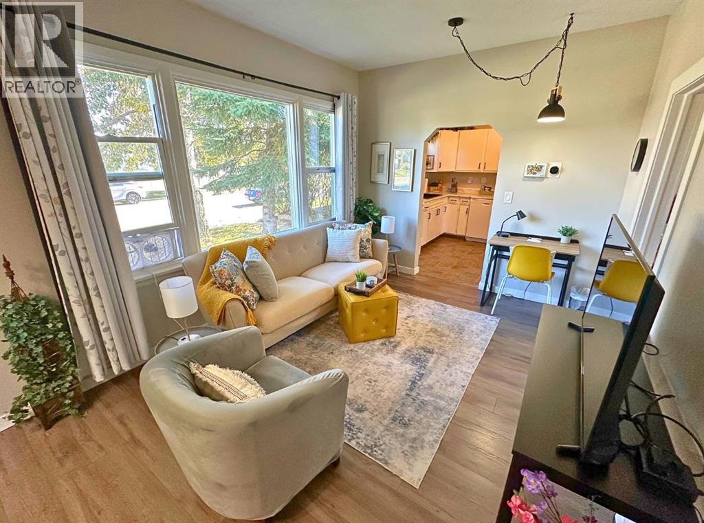 Listing photo – 5548 44 Avenue, Red Deer