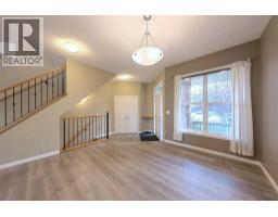 Family room - 149 Rockborough Green Nw, Calgary, AB T3G5S8 Photo 9