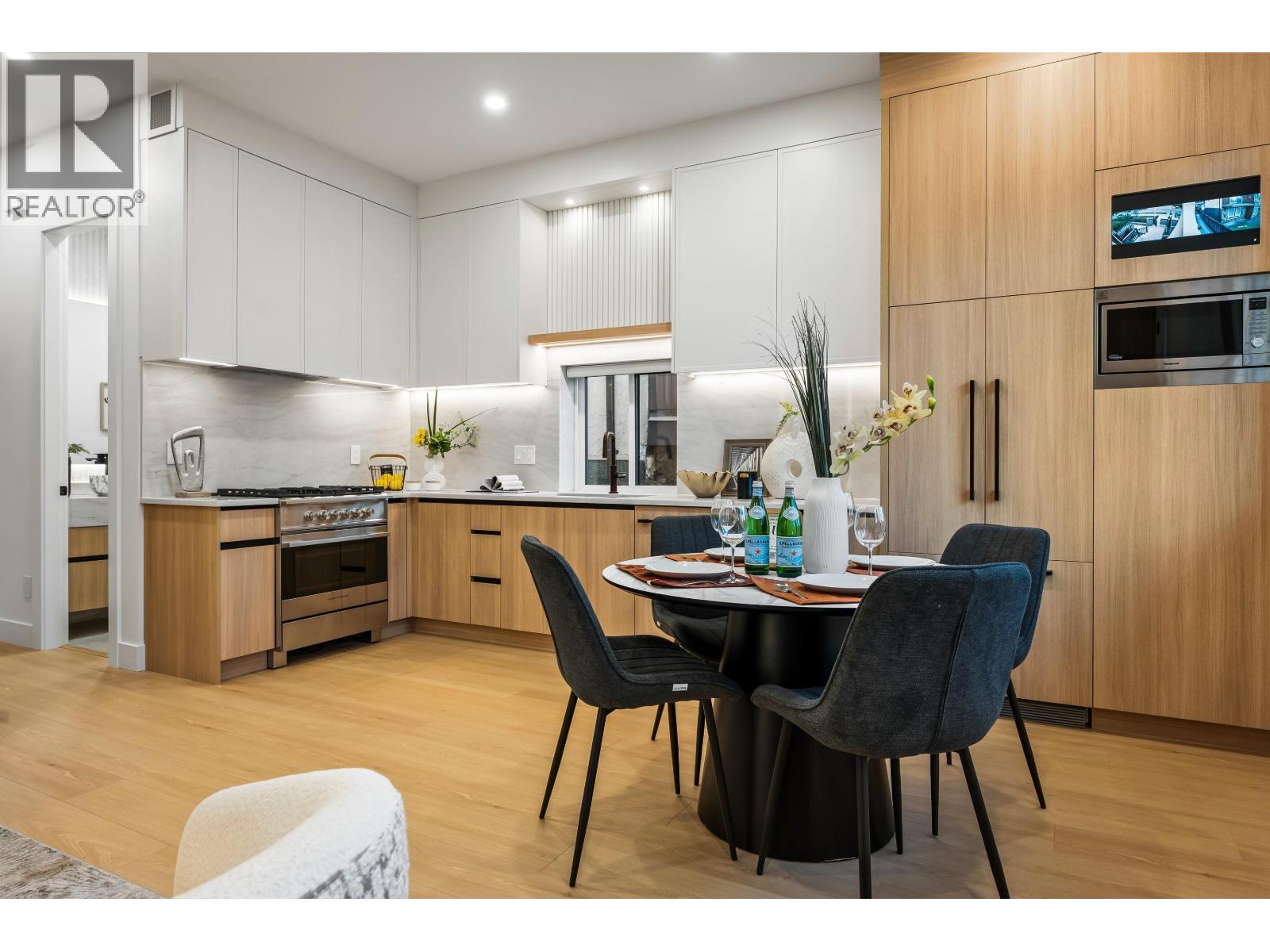 1 3940 ETON STREET, Burnaby