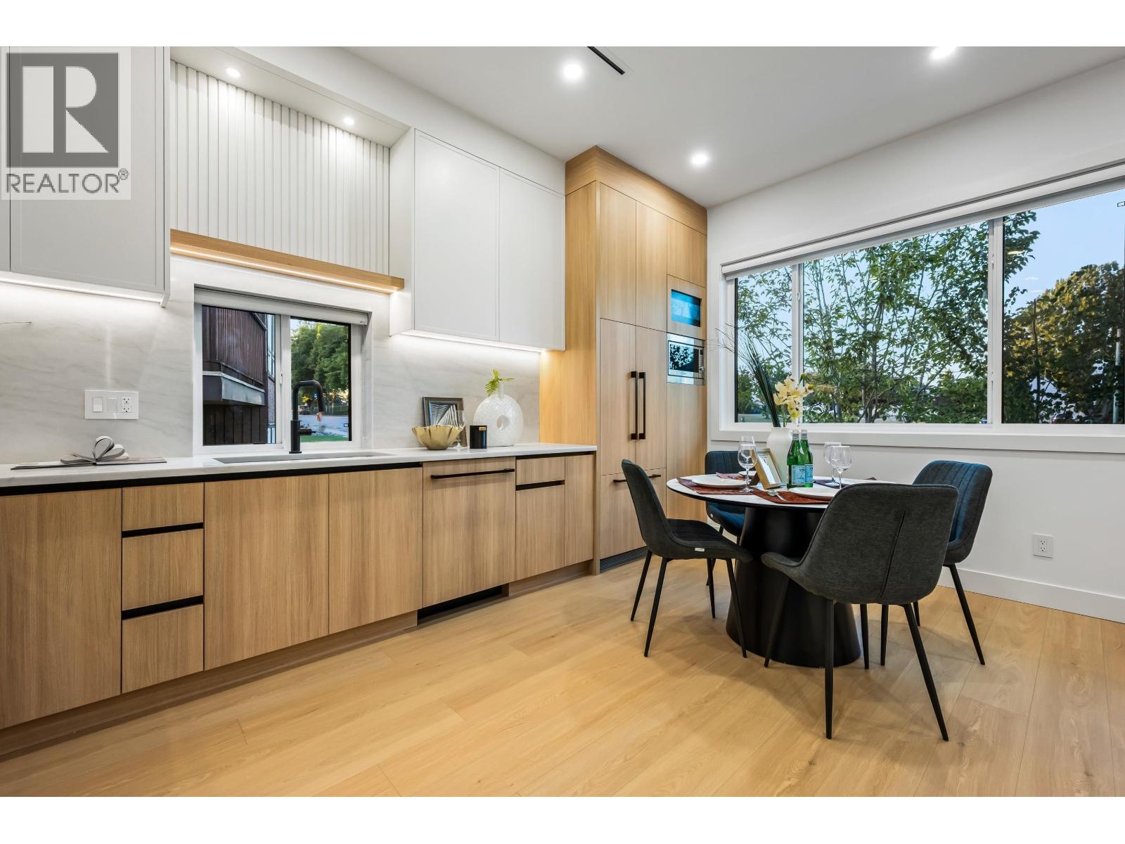 1 3940 ETON STREET, Burnaby