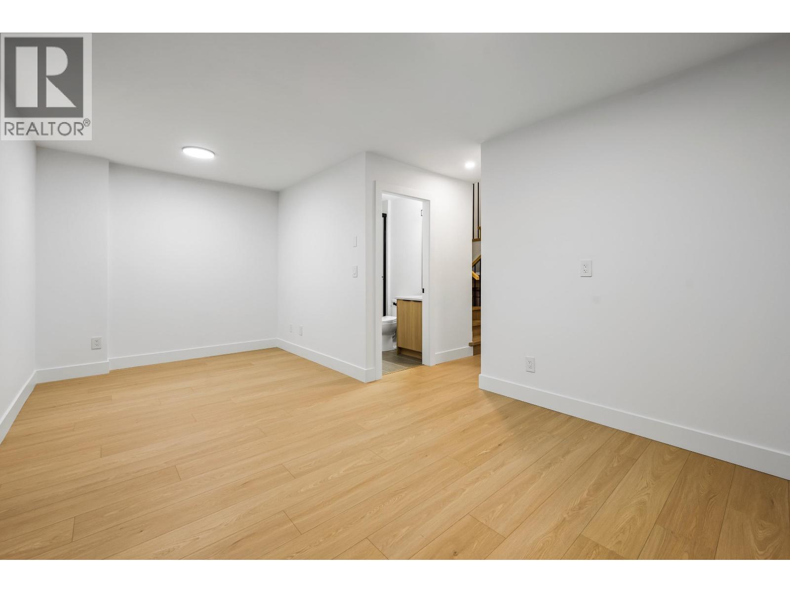 1 3940 ETON STREET, Burnaby