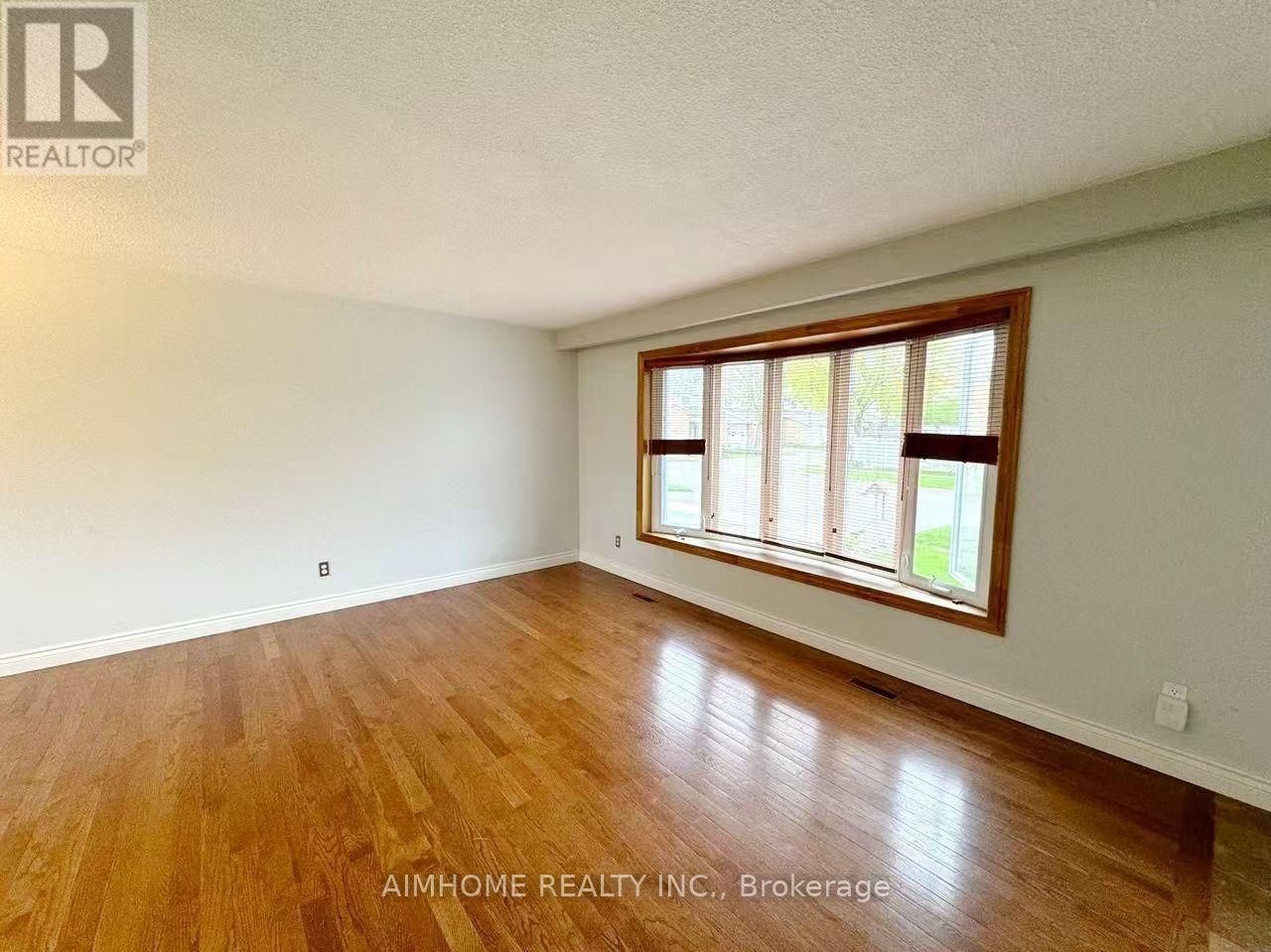 1597 NEWLANDS CRESCENT, Burlington (Palmer) — photo 3