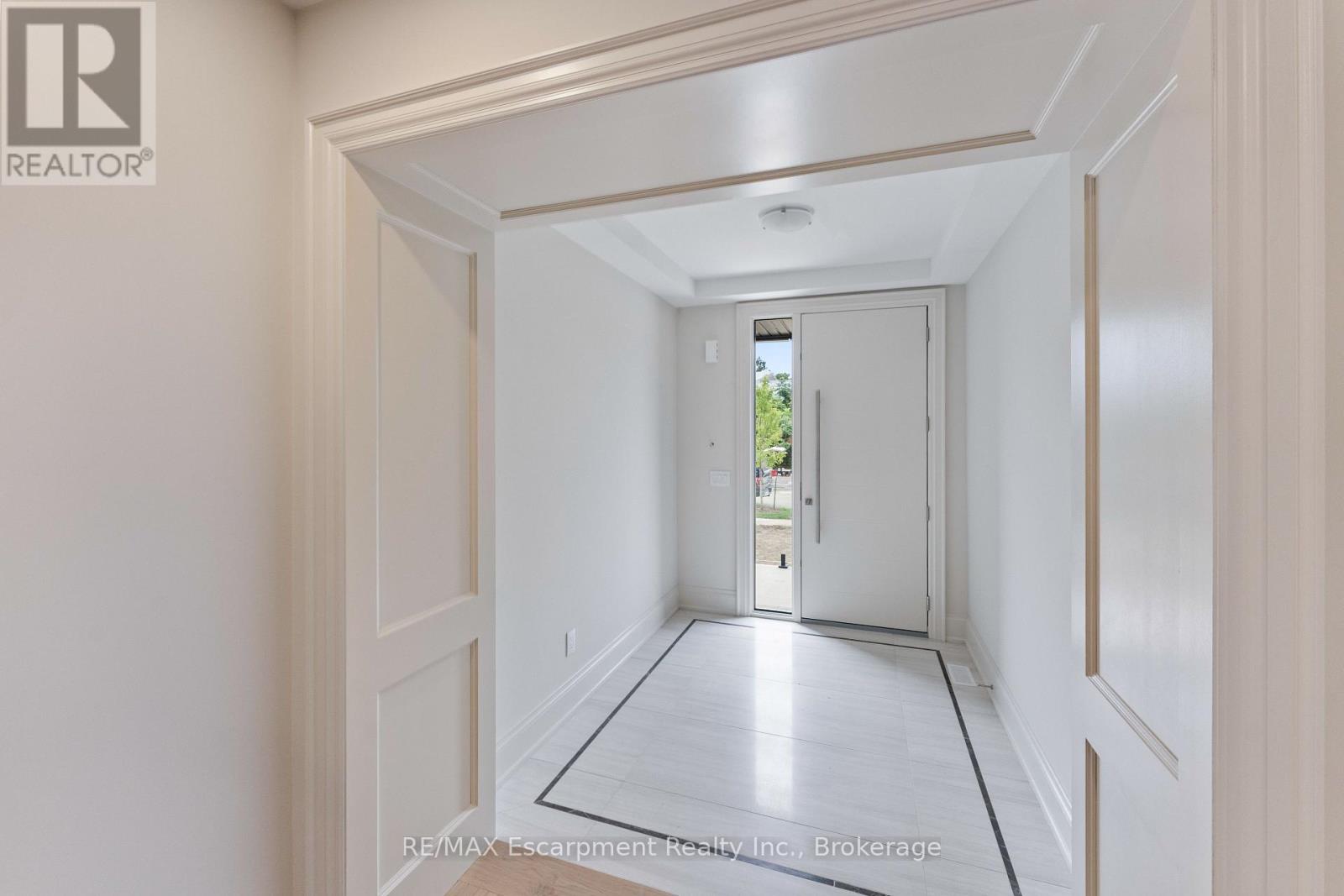 335 HELEN LAWSON LANE, Oakville (OO Old Oakville) — photo 6