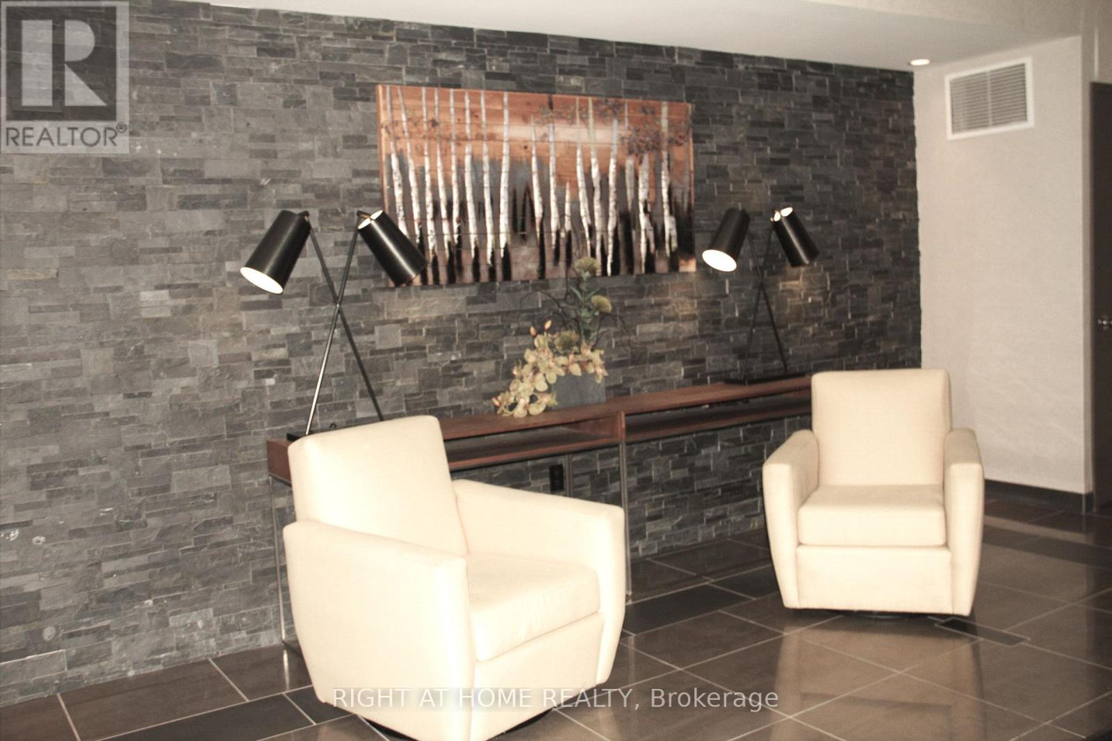 202 - 340 SUGARCREEK TRAIL, London North (North N) — photo 7