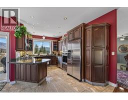 5pc Ensuite bath - 6812 Cabernet Place, Oliver, BC V0H1T4 Photo 11
