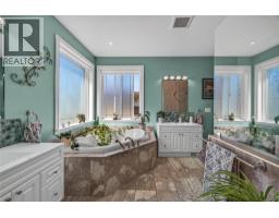 6812 Cabernet Place, Oliver, BC V0H1T4 Photo 19