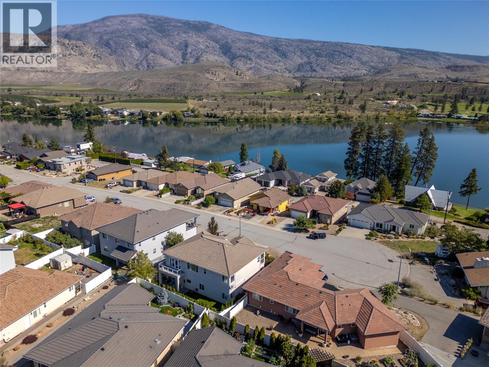 6812 Cabernet Place, Oliver
