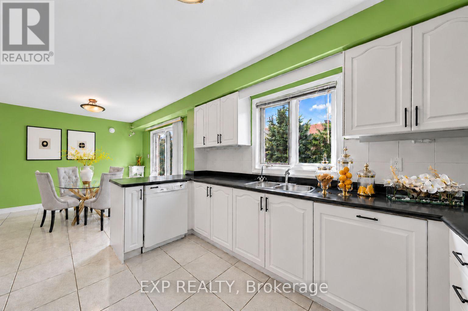 19 SPRINGBROOK DRIVE - Image 12