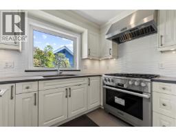 2559 Nelson Avenue, West Vancouver, BC V7V2R5 Photo 23