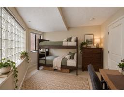 227 10838 City Parkway, Surrey, BC V3T5X9 Photo 12