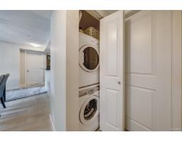 227 10838 City Parkway, Surrey, BC V3T5X9 Photo 14