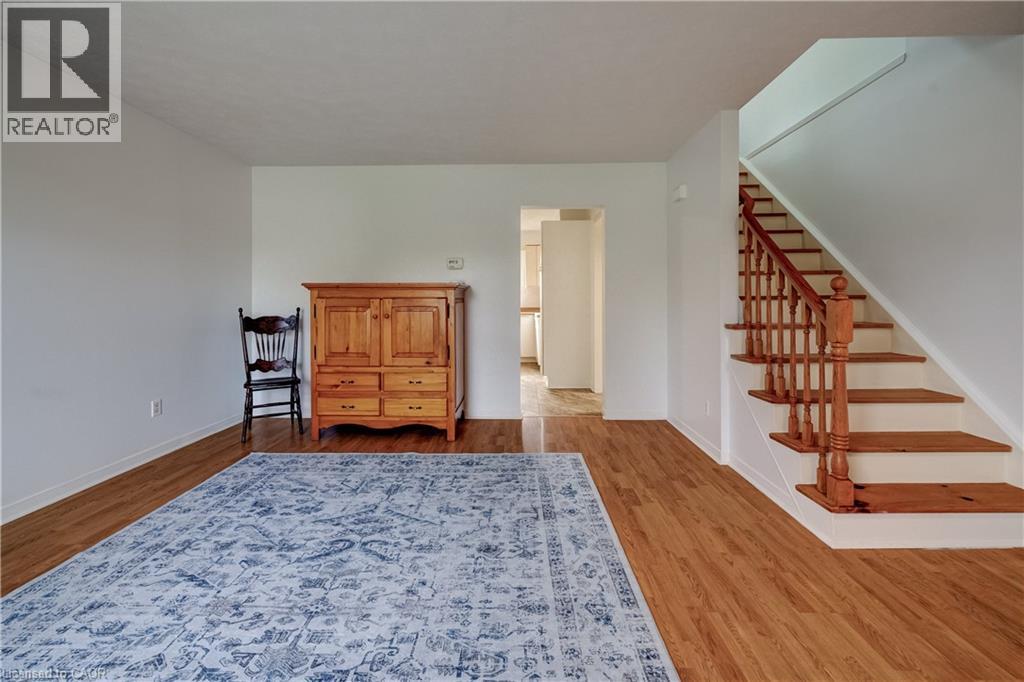 102 BLOOMINGDALE Road N, Kitchener — photo 6