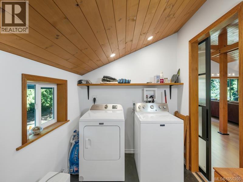 1371 Hooley Rd - Image 53