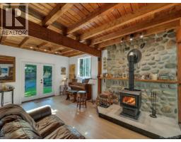 1371 Hooley Rd, Quadra Island, BC V0P1H0 Photo 16