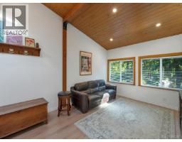 1371 Hooley Rd, Quadra Island, BC V0P1H0 Photo 37