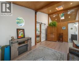 1371 Hooley Rd, Quadra Island, BC V0P1H0 Photo 39