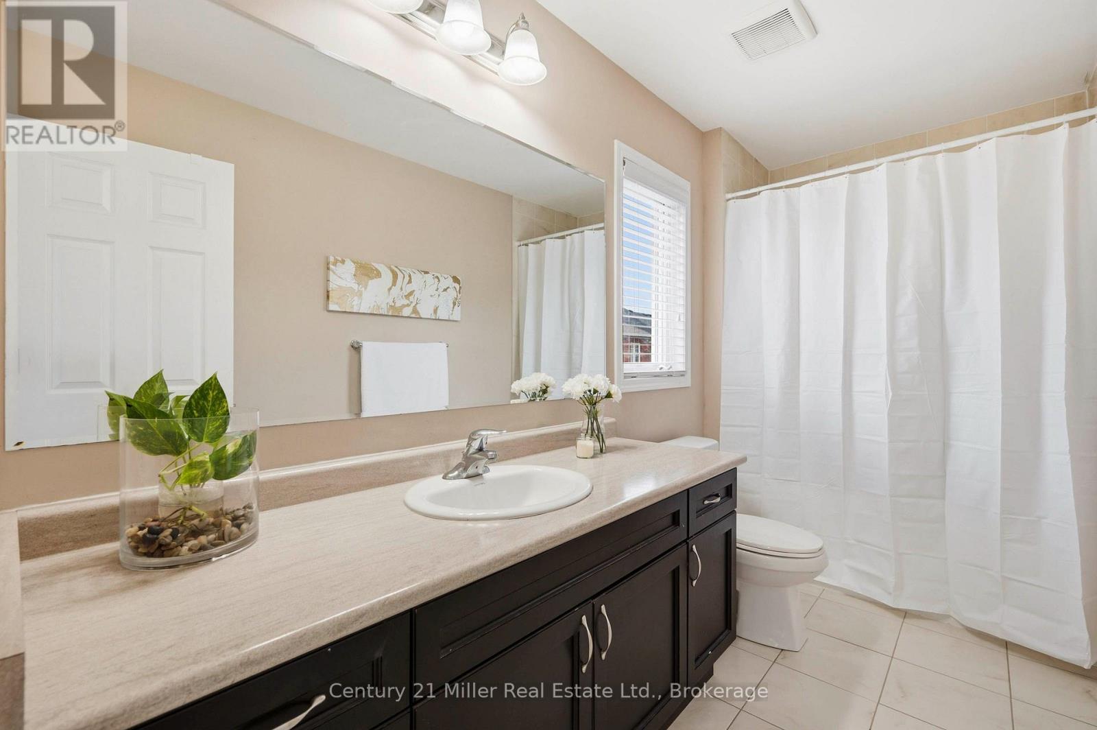 19 GLENVISTA DRIVE - 19