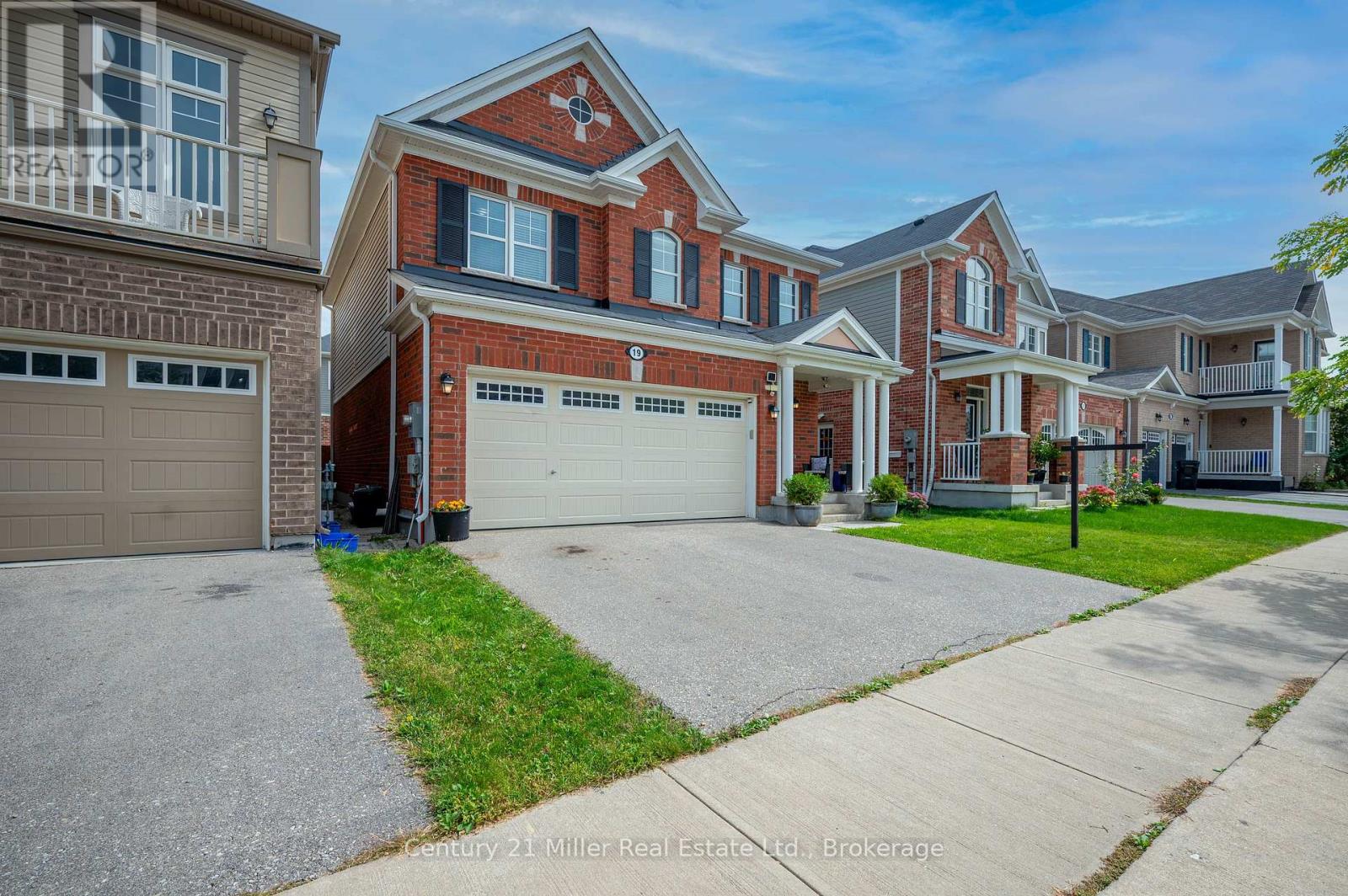 19 GLENVISTA DRIVE — photo 2